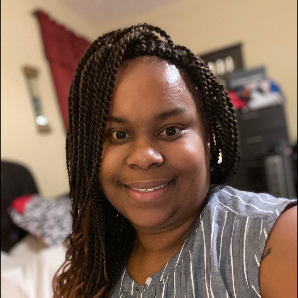 Meet your Posher, Tia